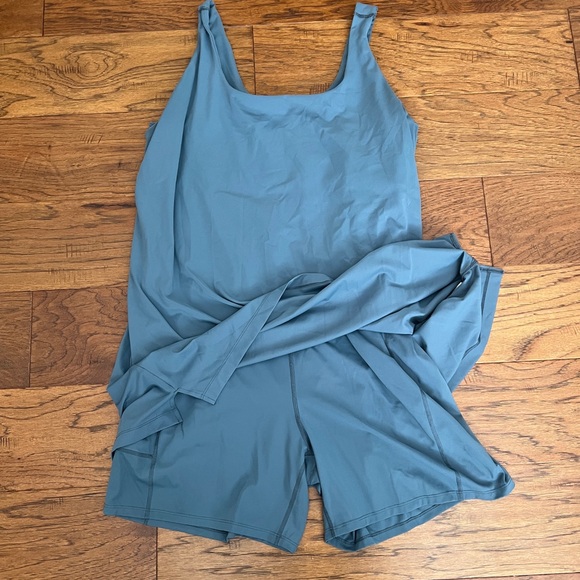 Old Navy Women's Teal Athletic Dress - Picture 2 of 3